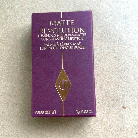 Brand NIB Charlotte Tilbury MATTE REVOLUTION Lipstick. Pillow Talk - Picture 1 of 6